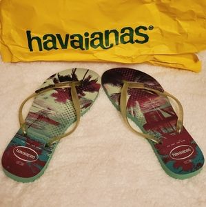 Havaianas sz 7/8 Palm Tree flip flop sandals.